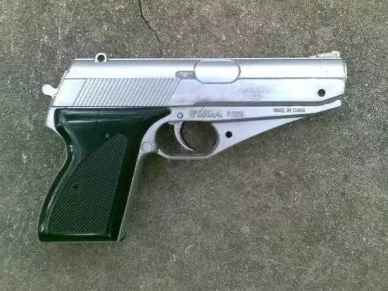 新澳今晚特9点30开什么和旧玩具枪射出真子弹与
